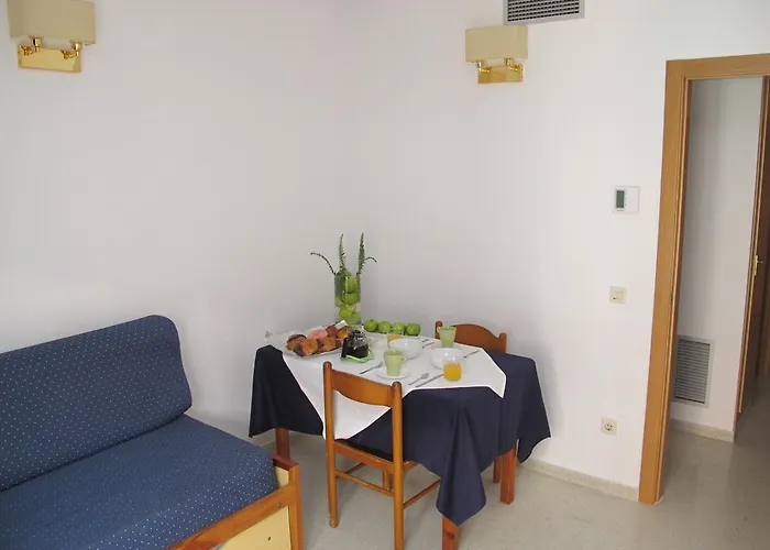 Santi アパート リョレート・デ・マル